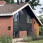 Holiday home Achterhoekse Vakantiewoning, Infraroodsauna, Geweldig Uitzicht, Goede Bedden *